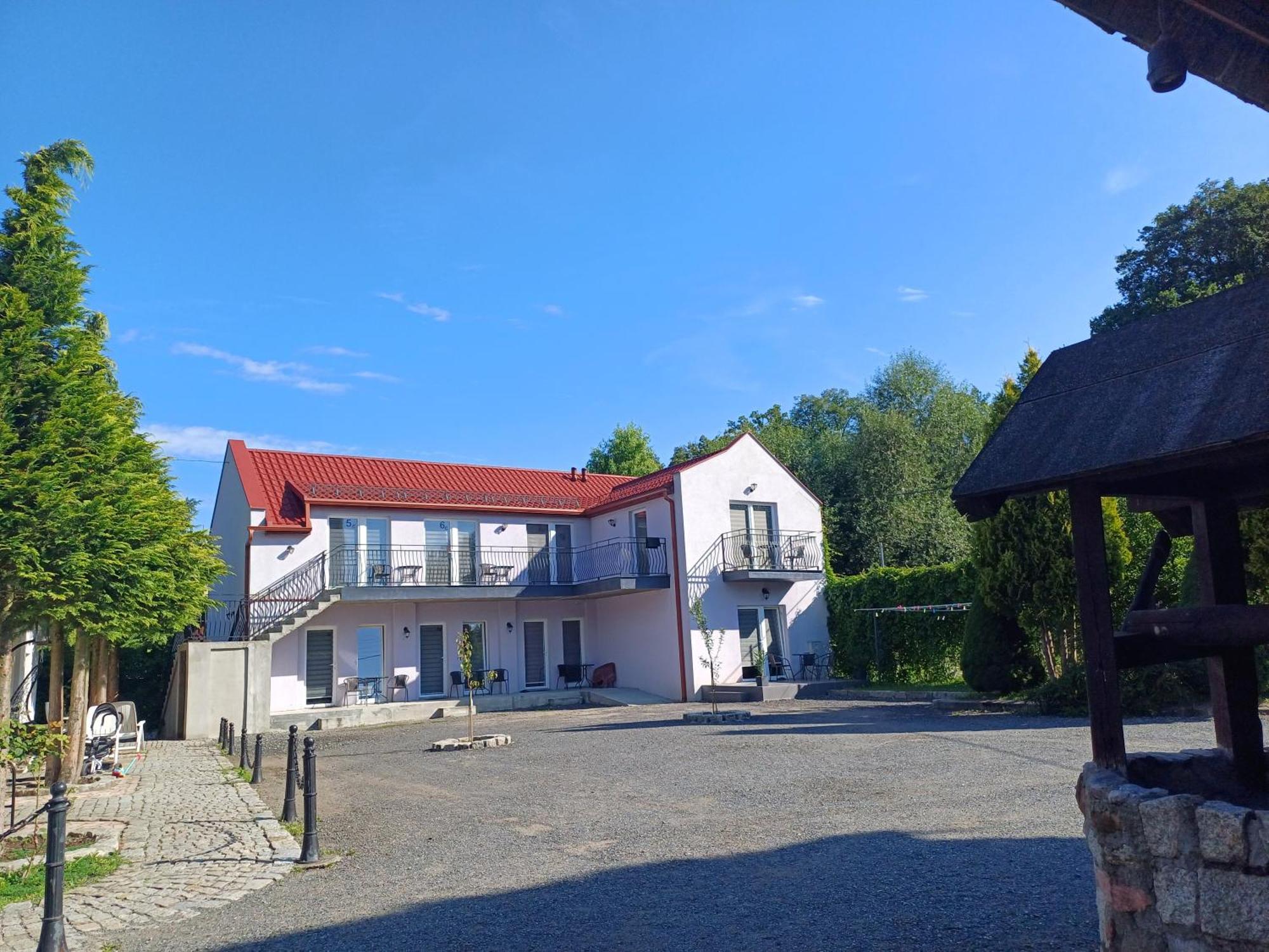 Gosciniec Solan Hotel Jeleniow Exterior photo